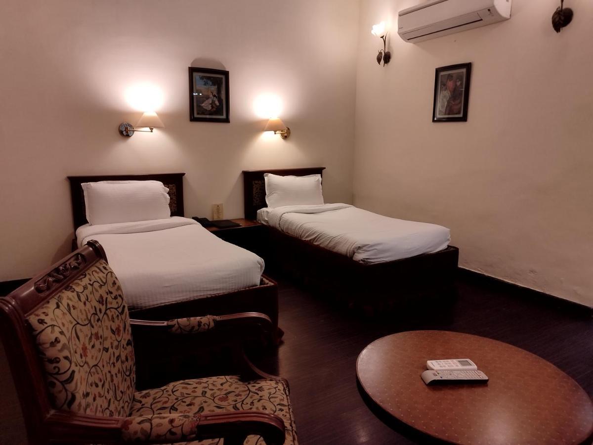 Hotel Sepal Бхатинда Экстерьер фото