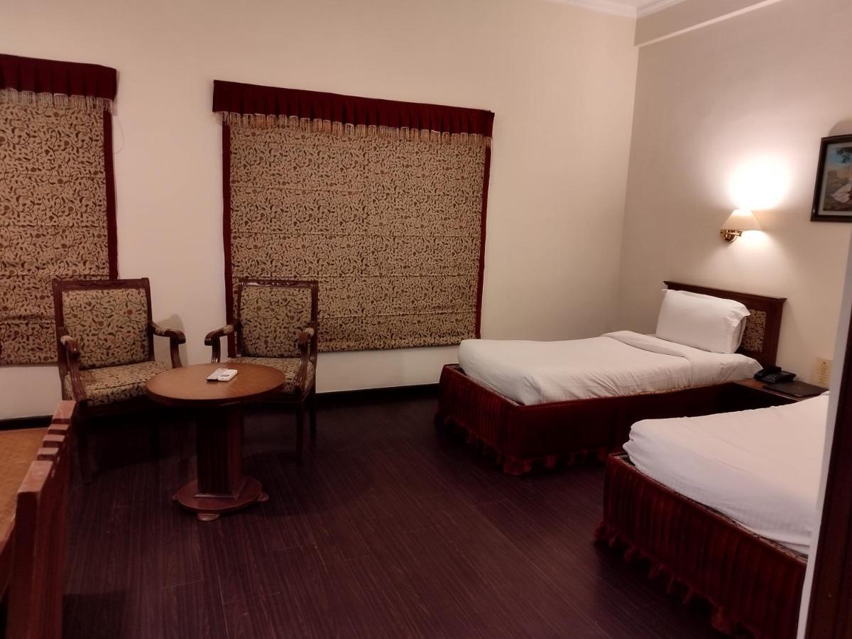 Hotel Sepal Бхатинда Экстерьер фото