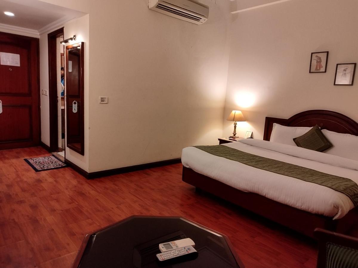 Hotel Sepal Бхатинда Экстерьер фото